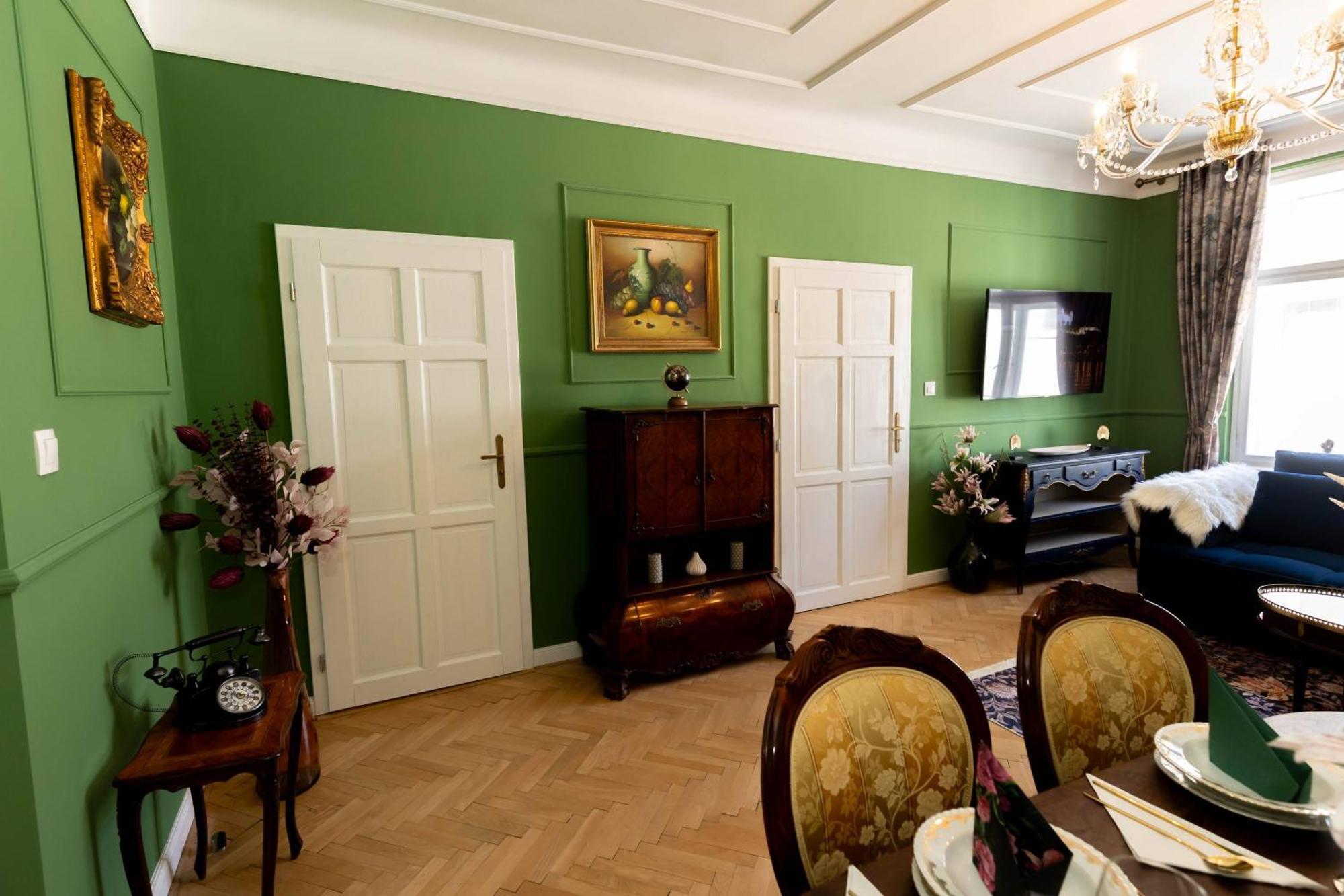 New, Stylish And Spacious Apartment บราติสลาวา ภายนอก รูปภาพ