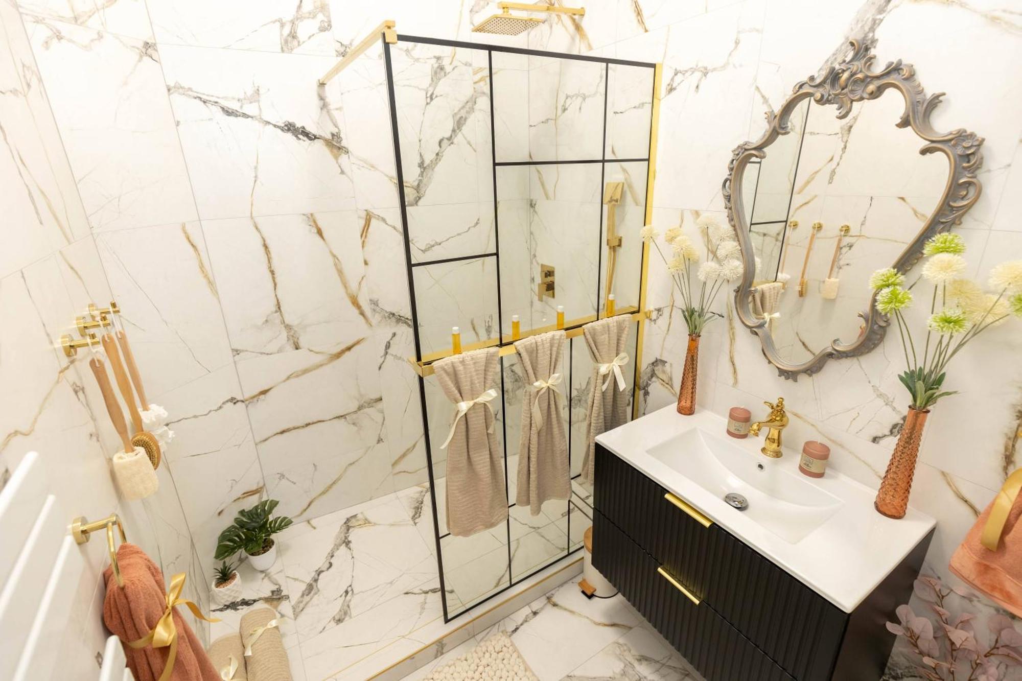 New, Stylish And Spacious Apartment บราติสลาวา ภายนอก รูปภาพ