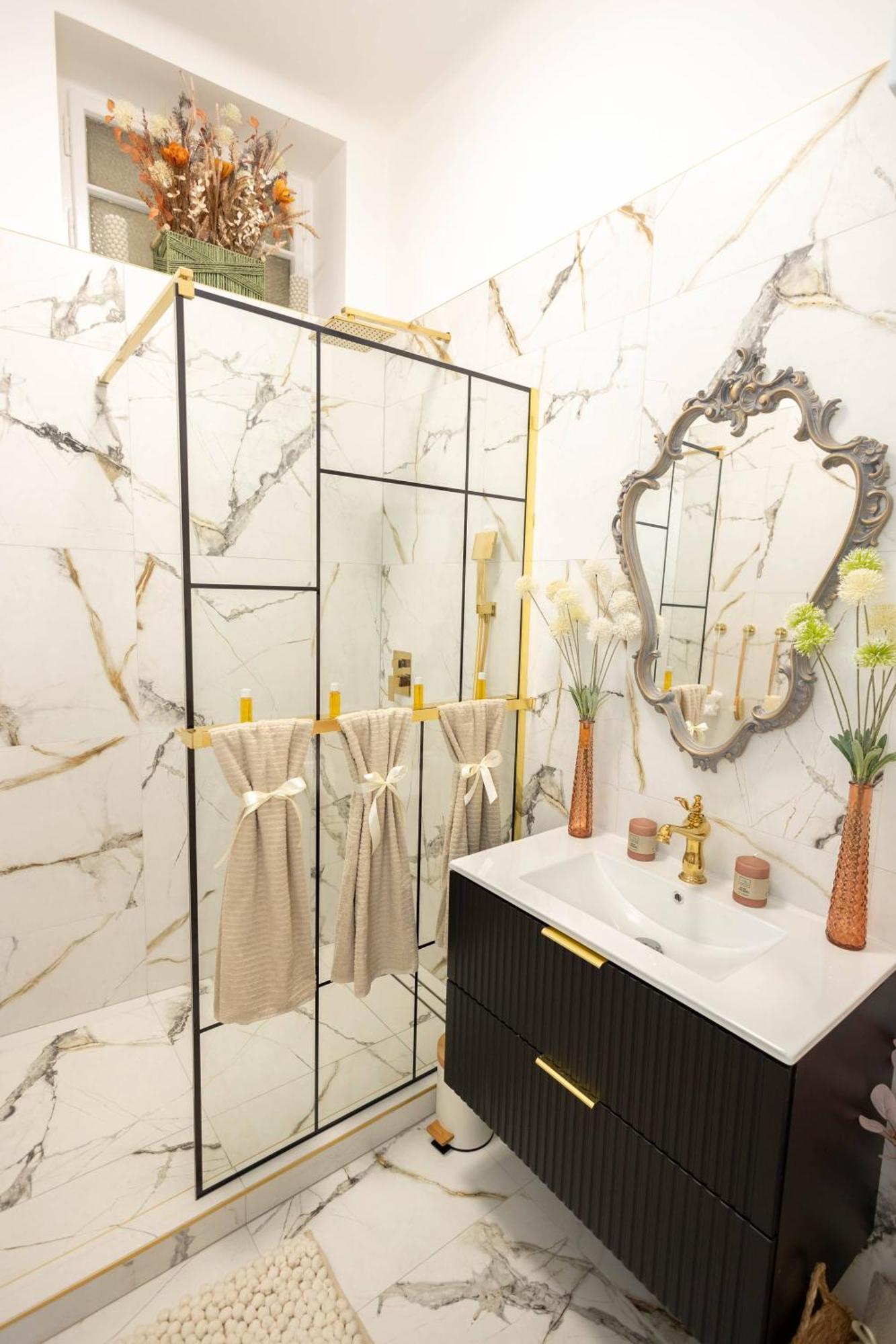 New, Stylish And Spacious Apartment บราติสลาวา ภายนอก รูปภาพ